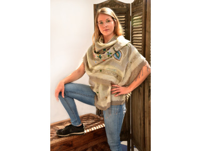 Wollen sjaal of stola in laagjes met franjes, bohemian, taupe en offwhite