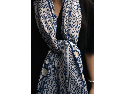 Katoenen sjaal of pareo, blauw en wit, originele blockprint