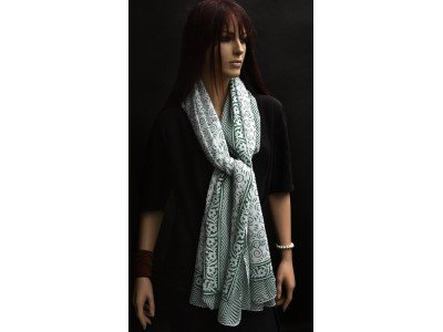 Katoenen sjaal of pareo met originele blockprint, wit en groen