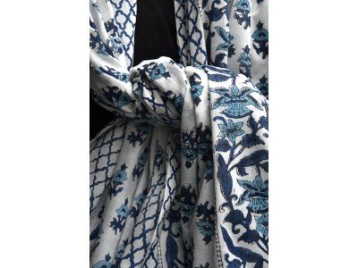 Katoenen sjaal of pareo met blockprint, donker- en lichtblauw en wit