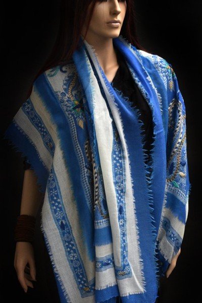 Bohemian wollen sjaal of stola, blauw en offwhite, een beetje Delfts Blauw