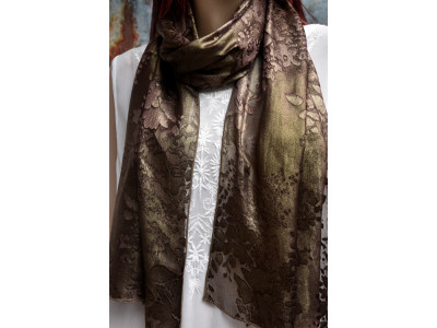 Doorzichtige bruin gouden sjaal met abstract bloemenmotief
