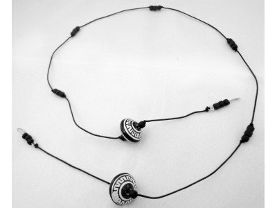 Handmade design brillenkoordje, zwart wit met etnische kralen