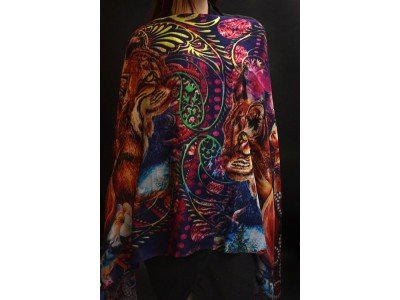 Silk pashmina, lotus, tijger, meisje