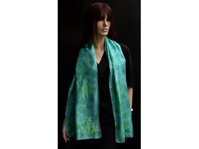 Lichtblauwe zijden sjaal, pongee, met zeefdruk